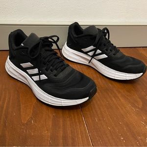 Like New Adidas Light Motion sneakers Running Shoes